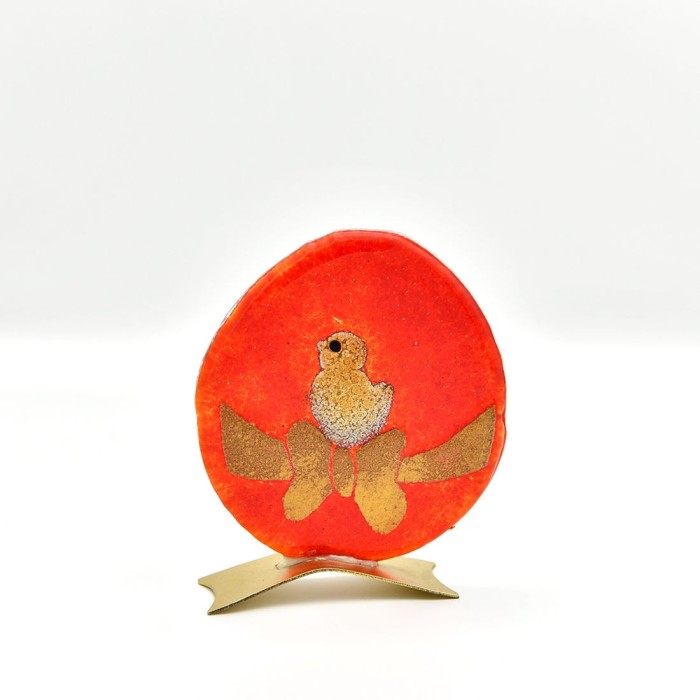 Χειροποίητο γυάλινο πασχαλινό αυγό ''Καλλίστη'' με κοτοπουλάκι κόκκινο-χρυσό σε μεταλλική βάση 12εκ.